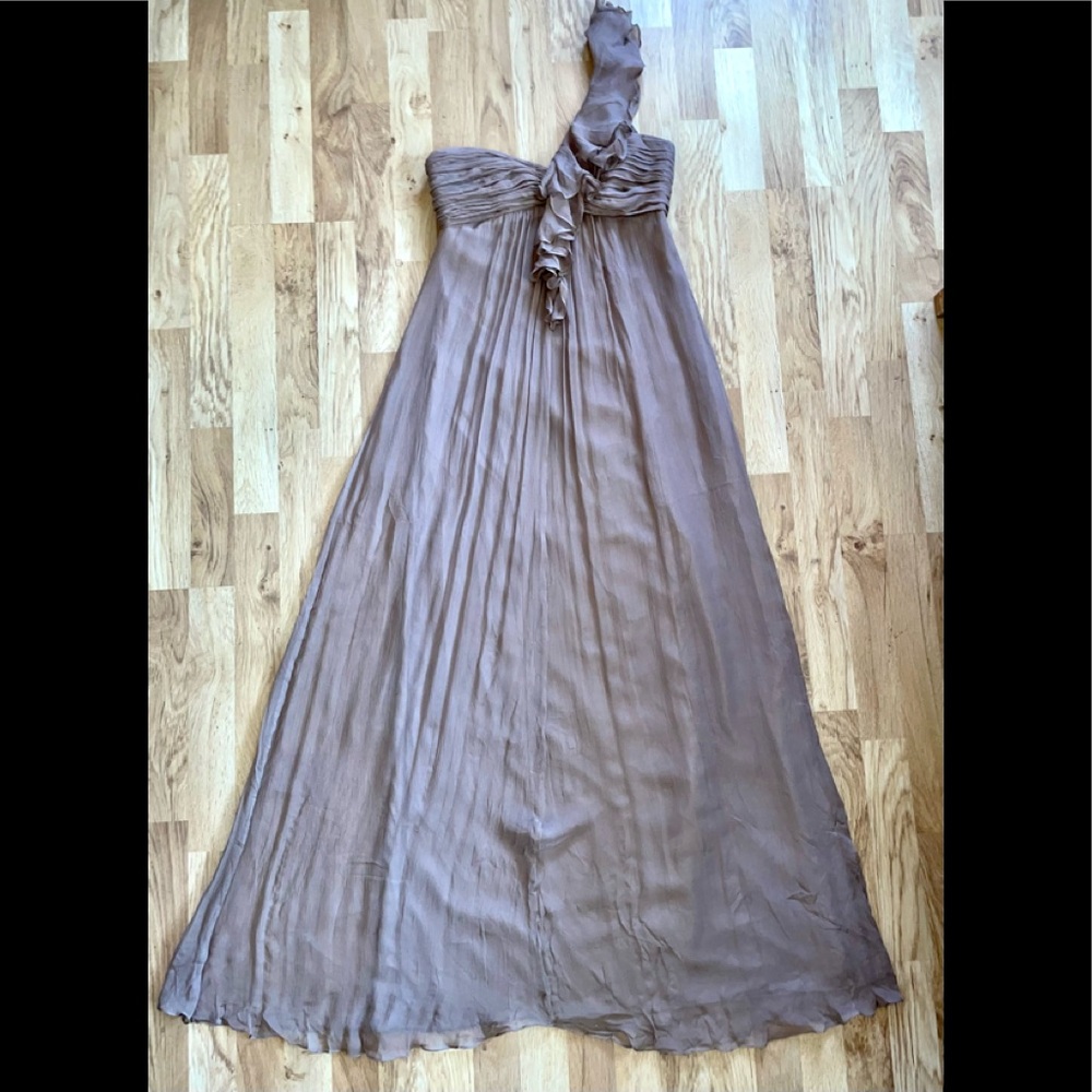 NWT AMSALE RUFFLED CHIFFON ONE SHOULDER GOWN SILK SIZE 10 TRUFFLE ZIPPER LINED